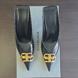 Balenciaga Black Heels with Gold Accent. 3.5 Inches Heels.100%brand New.